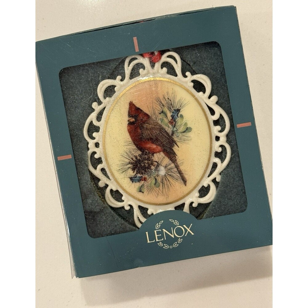 Lenox Winter Greetings Cardinal Cameo Ornament by Catherine McClung USA In Box